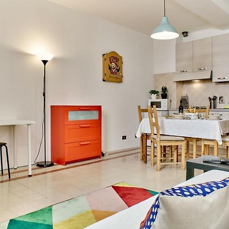 Apartamento Colorato E Vivace Bilocale Lucca Exterior foto