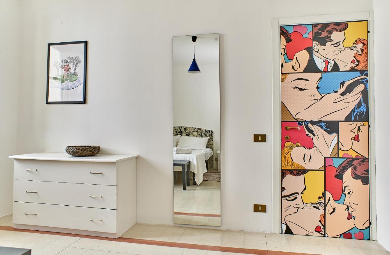 Apartamento Colorato E Vivace Bilocale Lucca Exterior foto